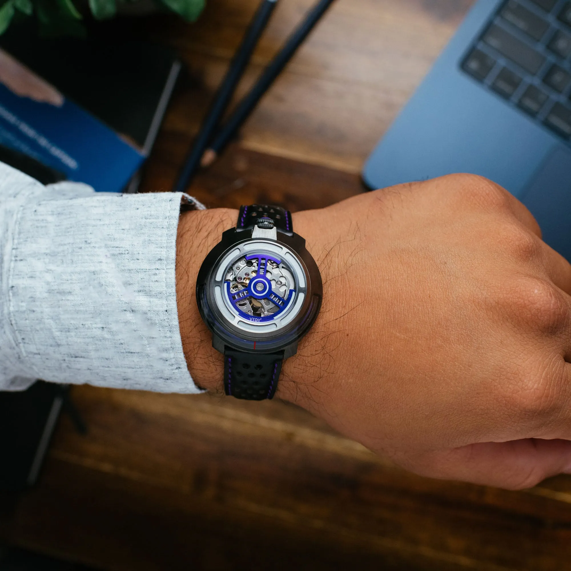 Invertor II Automatic Gunmetal Purple