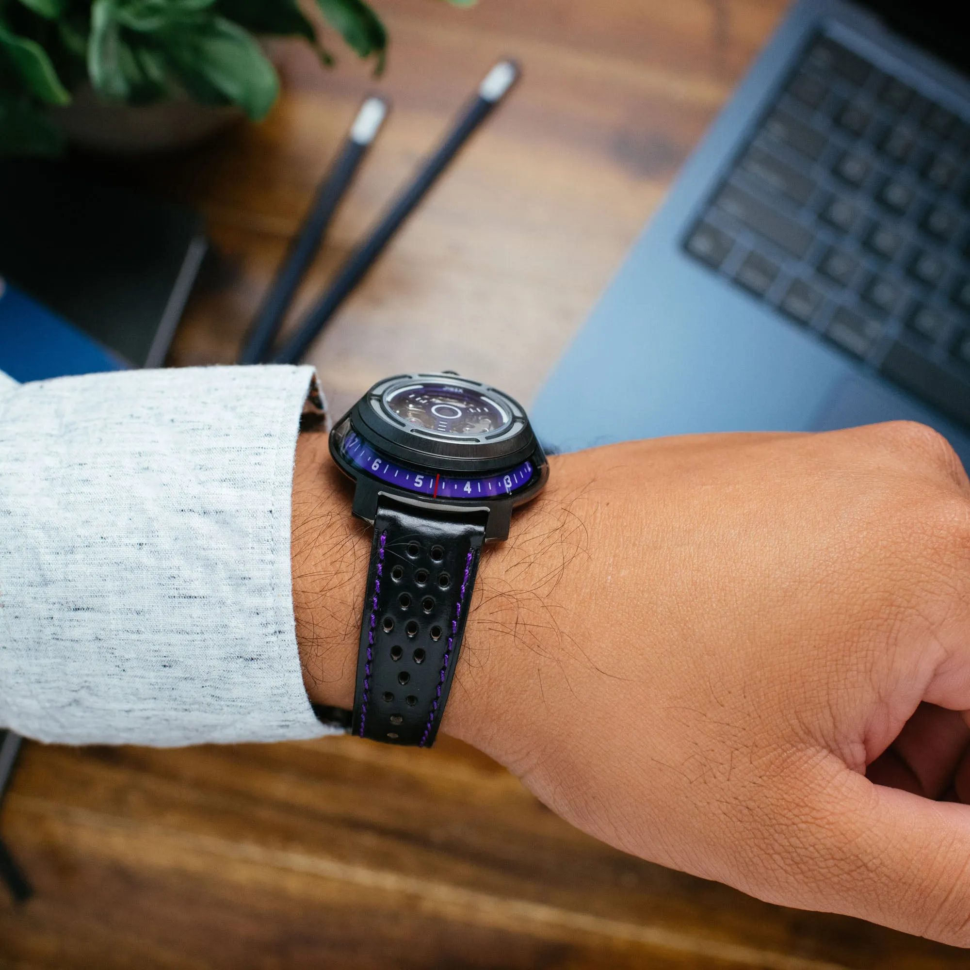 Invertor II Automatic Gunmetal Purple