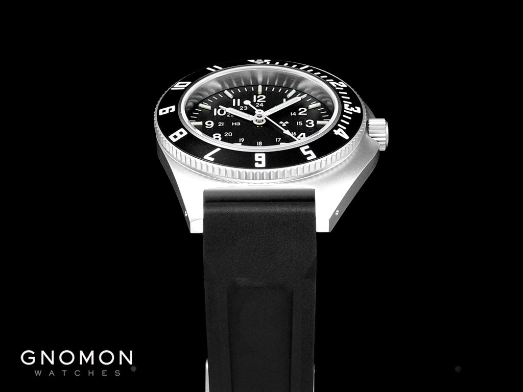 Pilot’s Navigator Stainless Steel Sterile Dial - 3-Piece Rubber Strap Kit Ref. WW194001SS-0830