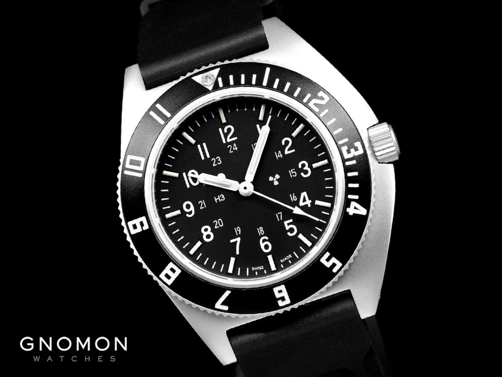 Pilot’s Navigator Stainless Steel Sterile Dial - 3-Piece Rubber Strap Kit Ref. WW194001SS-0830