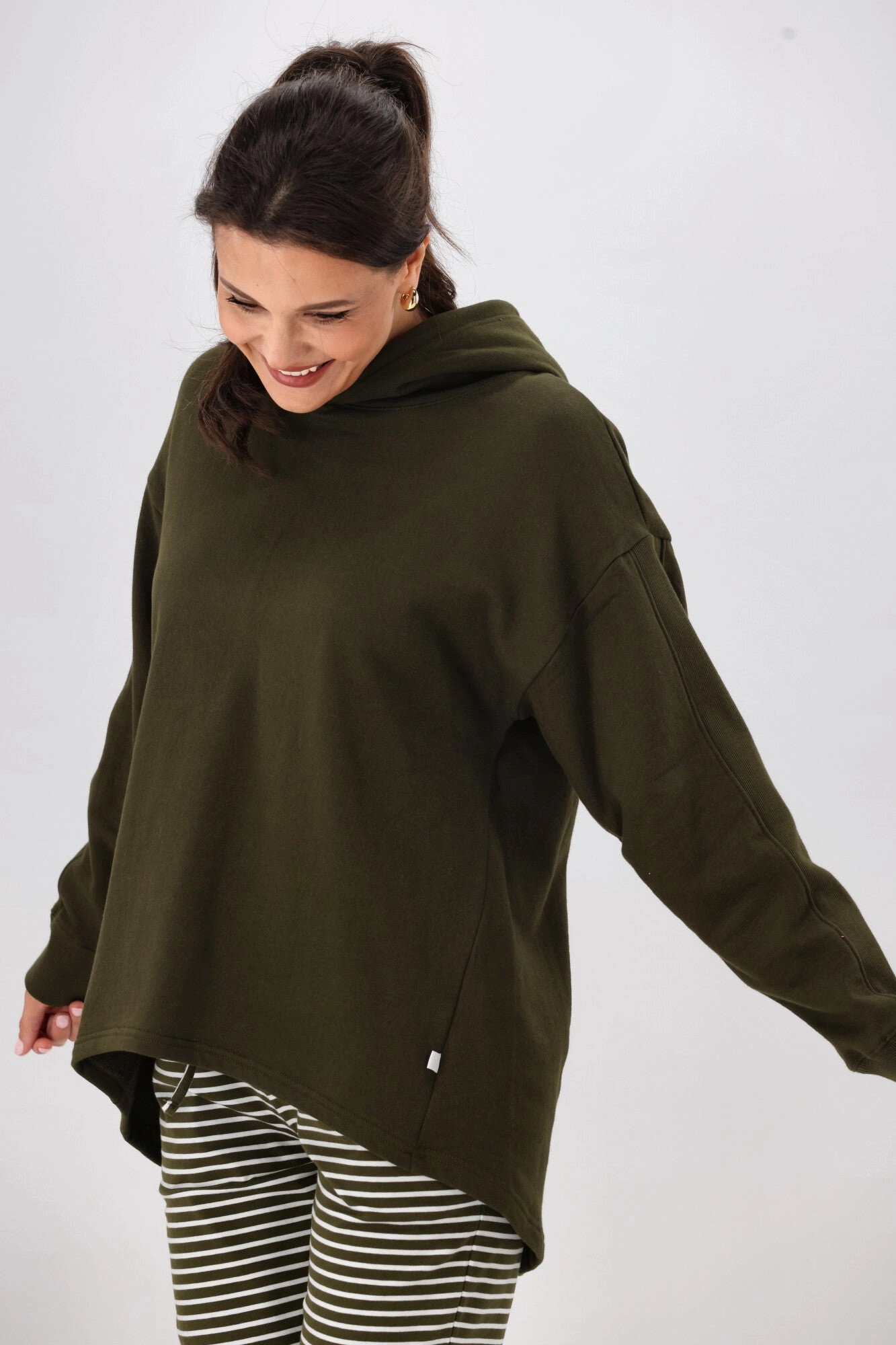 Shine On Essentials Hoody Olive