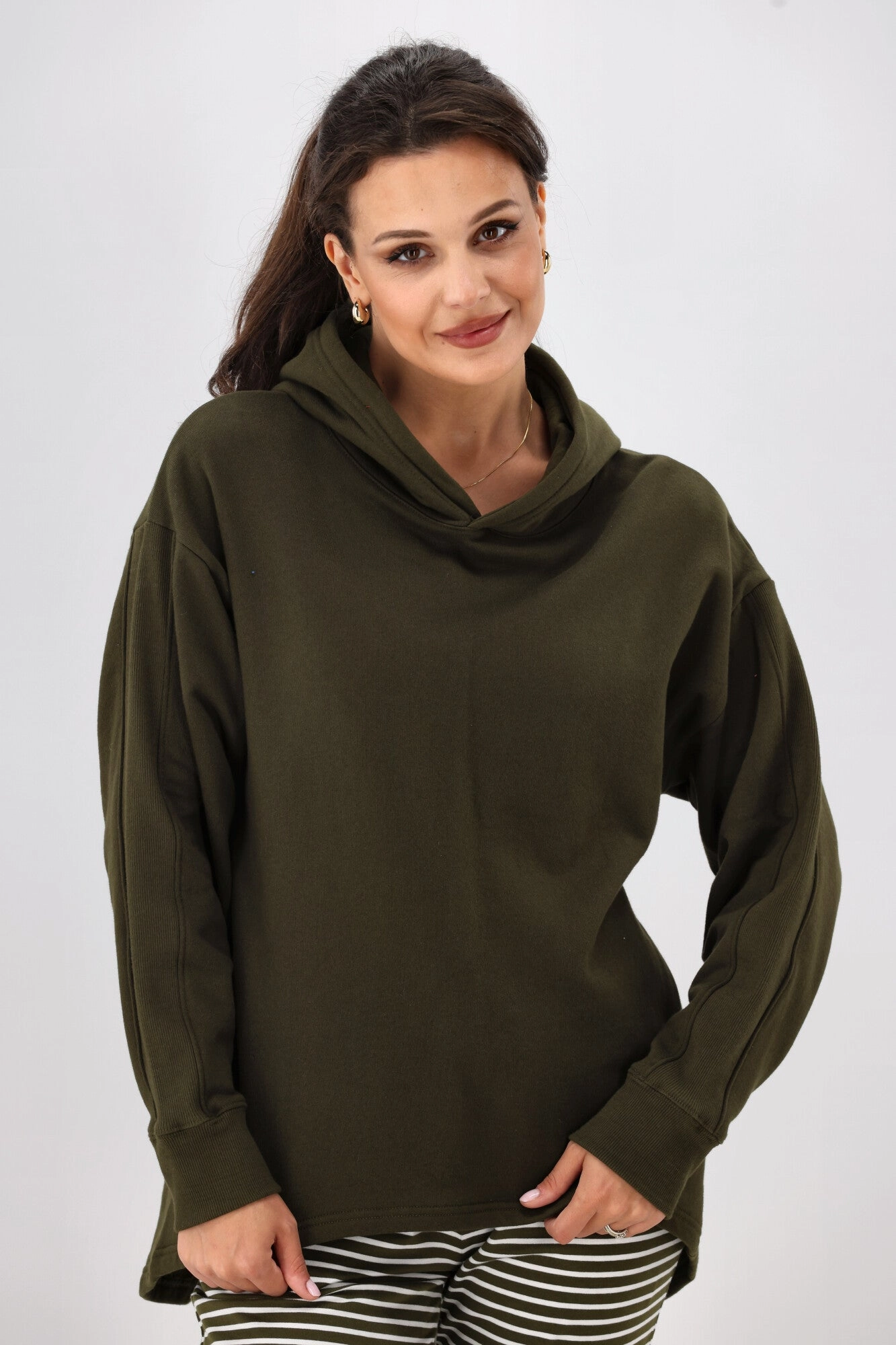 Shine On Essentials Hoody Olive