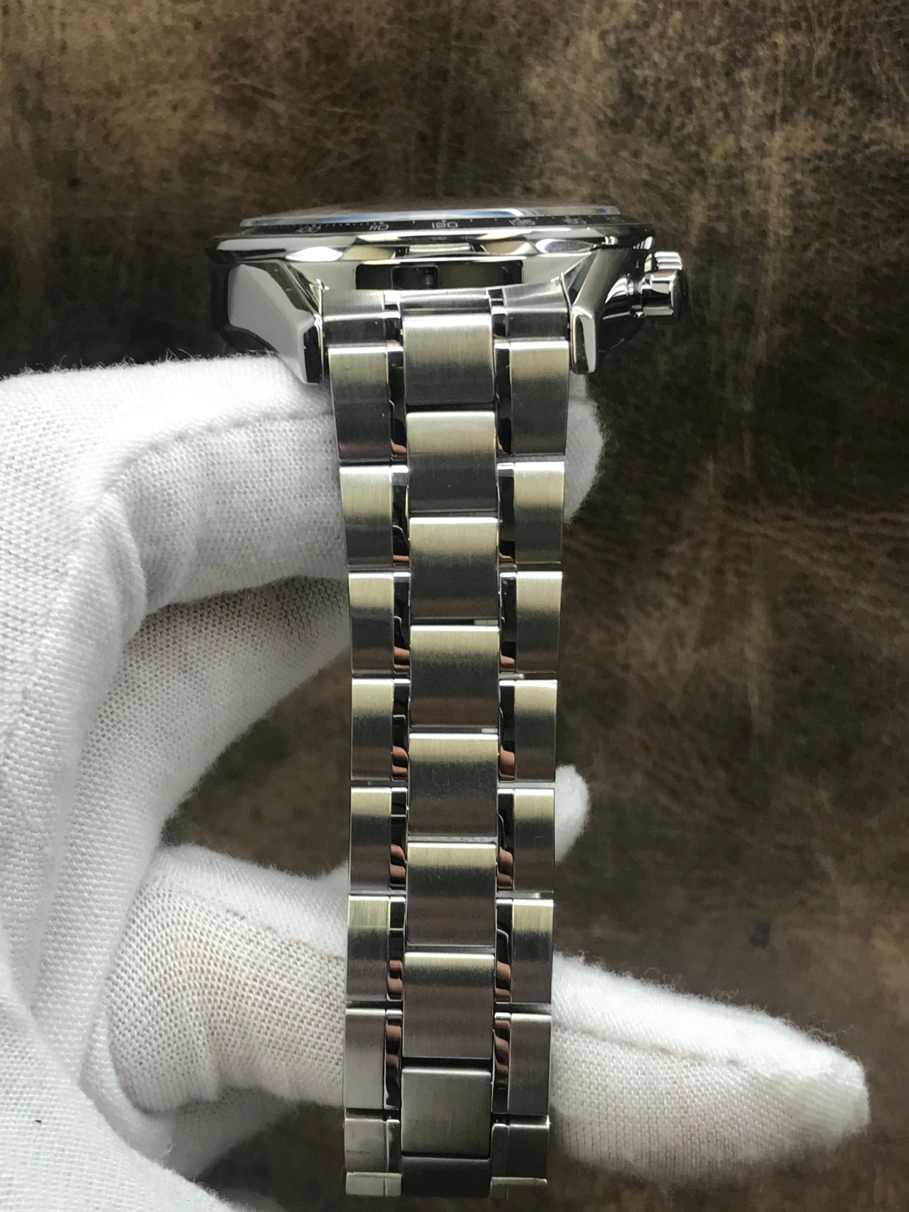 TAG Heuer Carrera CV2011-0 Silver Dial Automatic Men's Watch