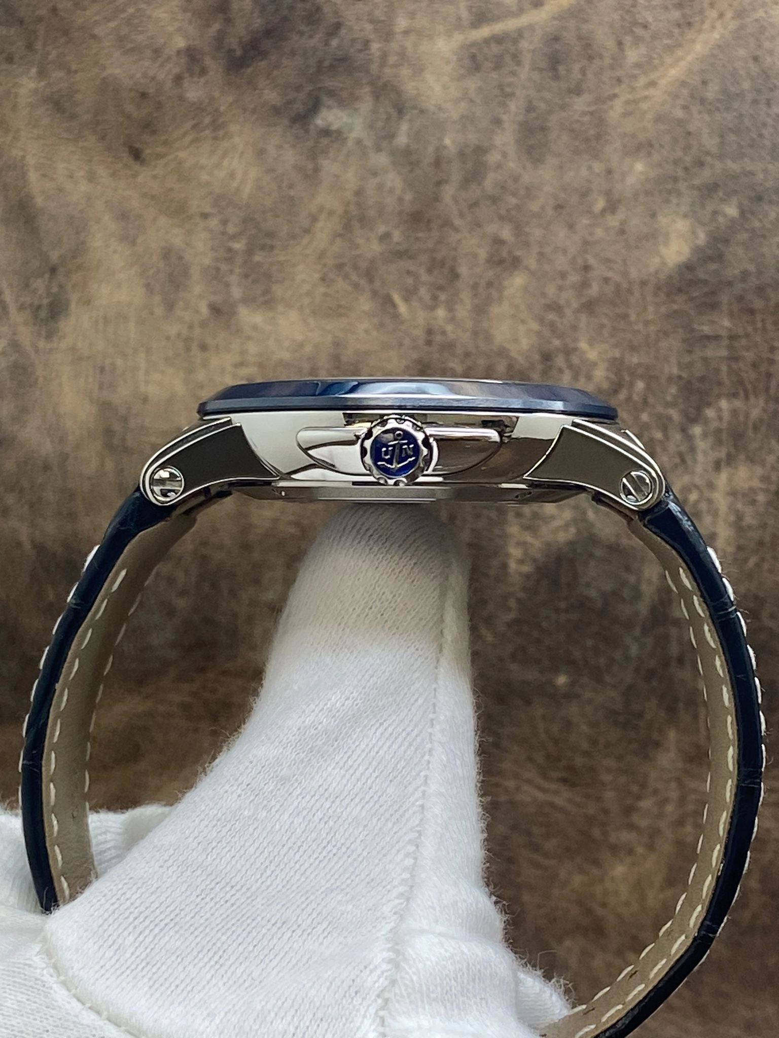 Ulysse Nardin Executive Dual Time 243-00 Blue Dial Automatic Men's Watch