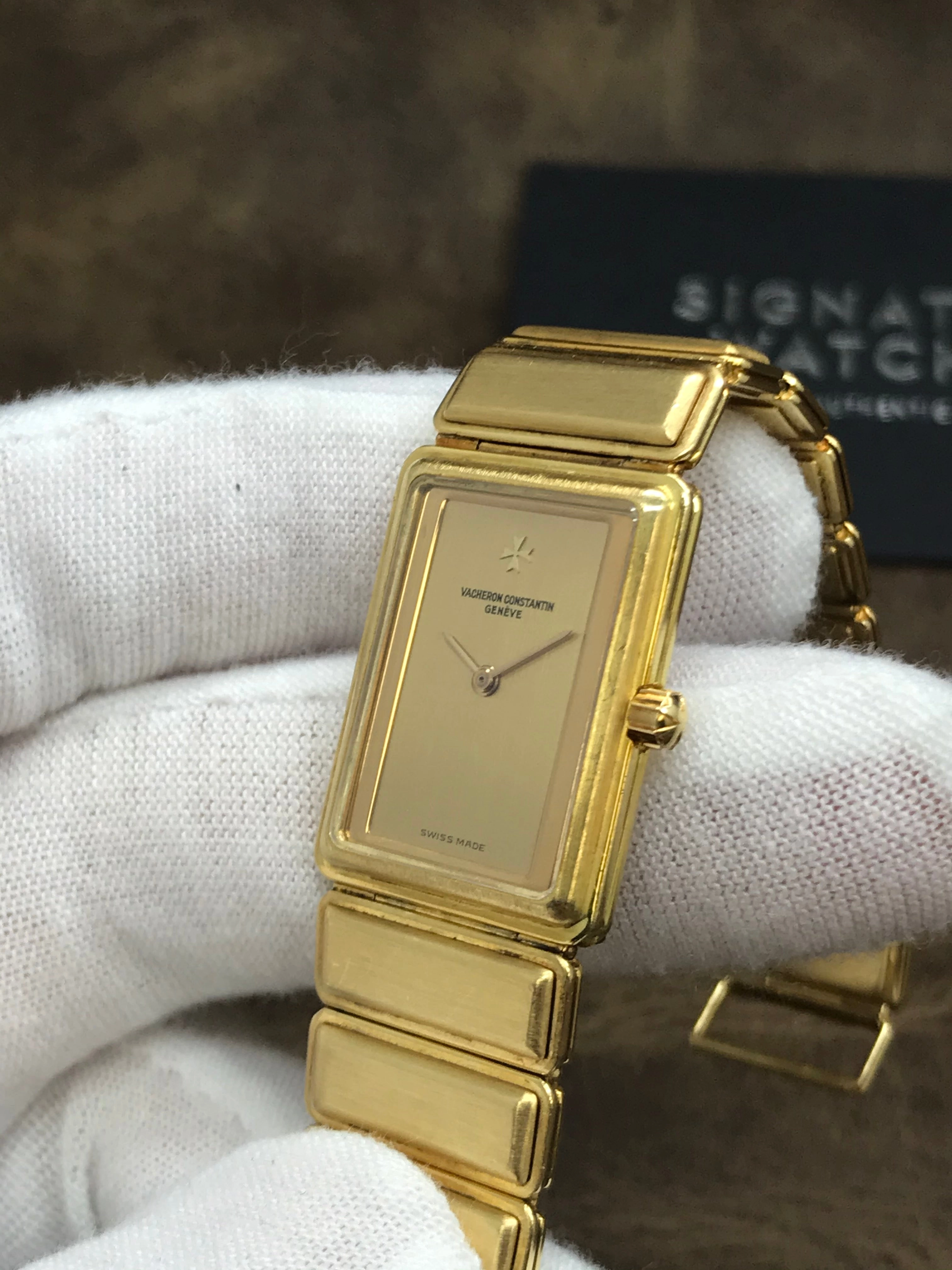 Vacheron Constantin Harmony 18K Harmony 61201 Champagne Dial Quartz Women's Watch